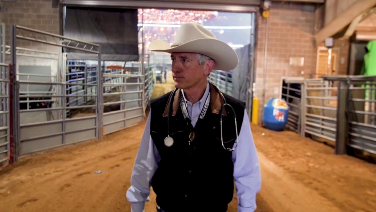 Dr. Gregg Knape – RODEOHOUSTON Veterinarian