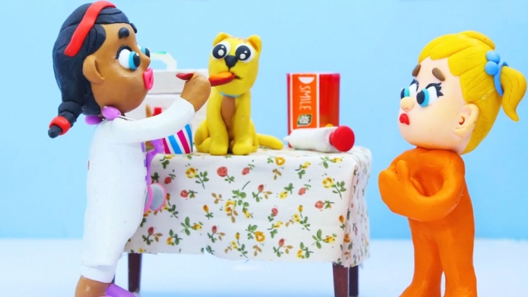 LuKa Baby Takes His Kitten To The Vet With Doctor 🍿 Three Little Kittens Song