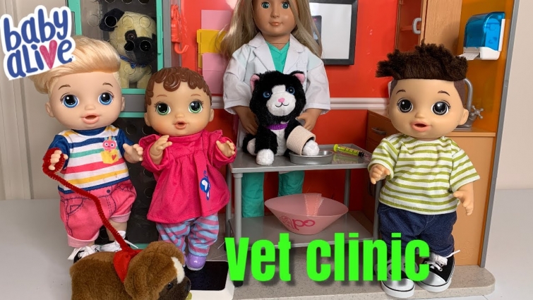 Baby Alive dolls Take Their Pets To the Vet Clinic