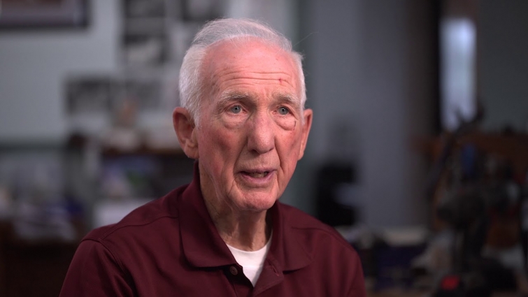 This 92-year-old retired veterinarian has been making "wheelchairs" for paralyzed animals for over 6