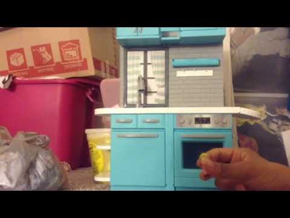 Lala Lucy VS peach on a vet"