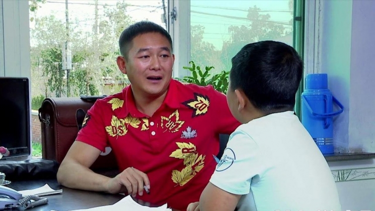 馬大夫給淘小子補課，結果卻被質疑應該是個獸醫，還給熊孩子解釋克夫，太搞笑！【關東微喜劇】