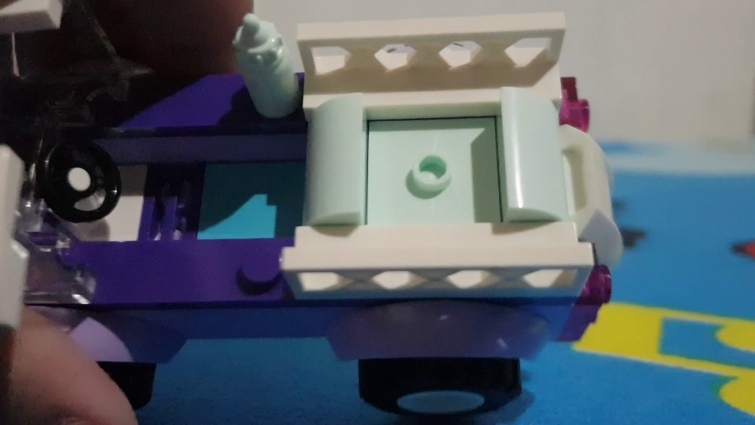 Lego Friends Emma's Vet Mobile Clinic Set 41360 (Throwback Time Some More Lego Videos😆😆)