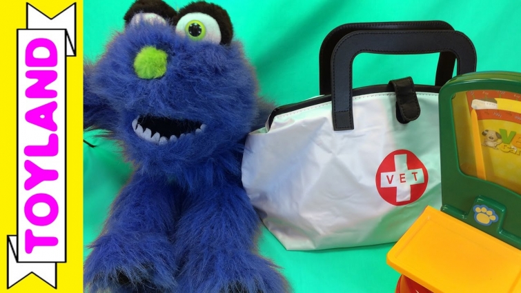 My veterinarian is a monster! Mingo the blue baby monster becomes a vet!!!