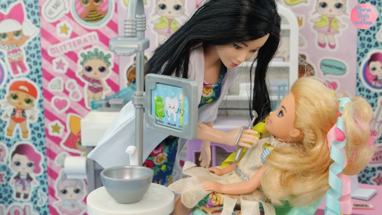 Barbie Dolls Family Life-Today I'm going to the dentist!Mom's vet office!